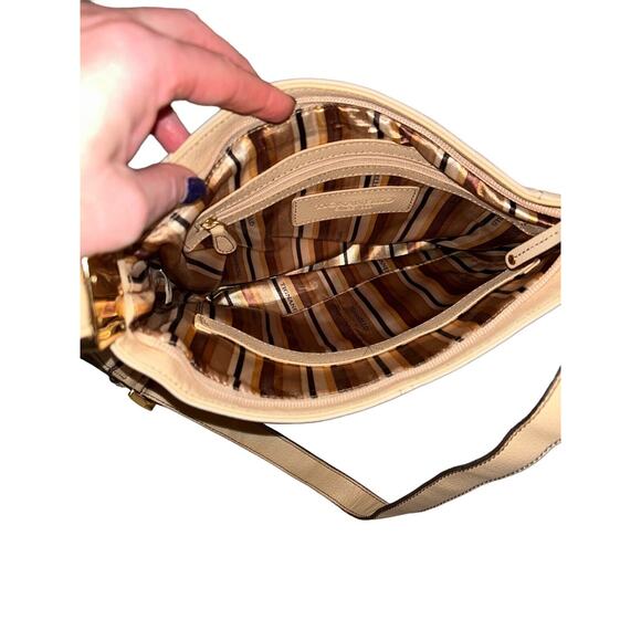 Tignanelllo‎ Pebble Leather Tan Shoulder Bag. Single Strap- EUC - Picture 9 of 9